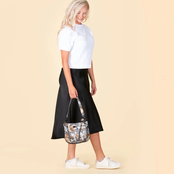 lug Swivel Convertible Crossbody with RFID Protection - Picture 11 of 11